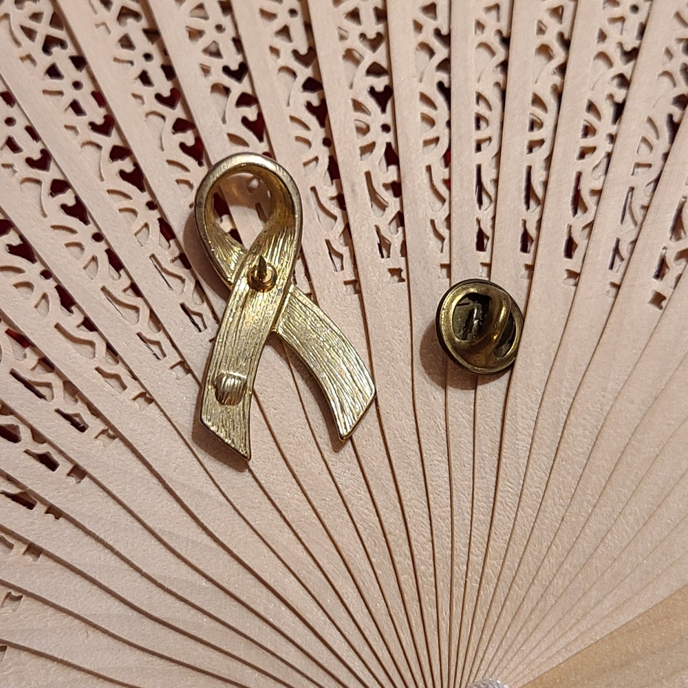 Cancer Awareness Pin - Picture 10 of 11